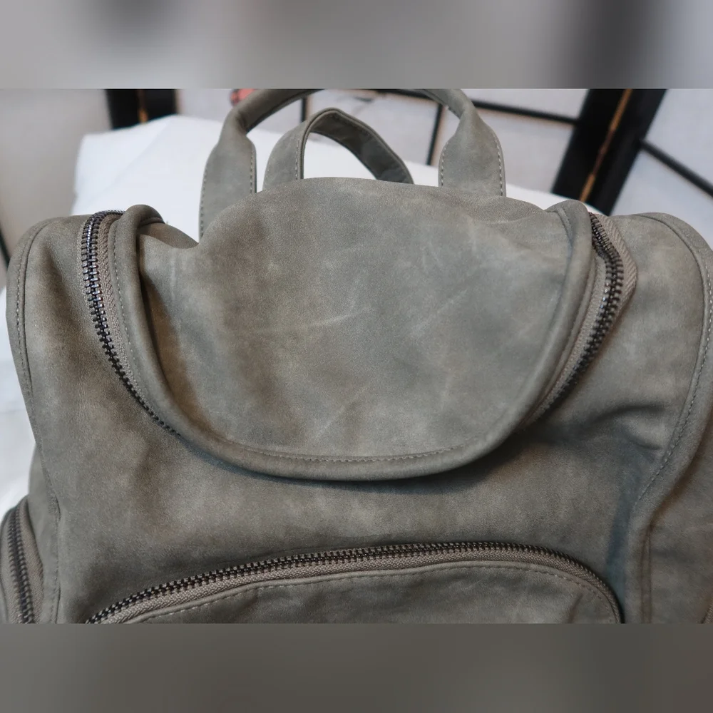 Portage Travel Gear Stylish Gray Women's Backpack